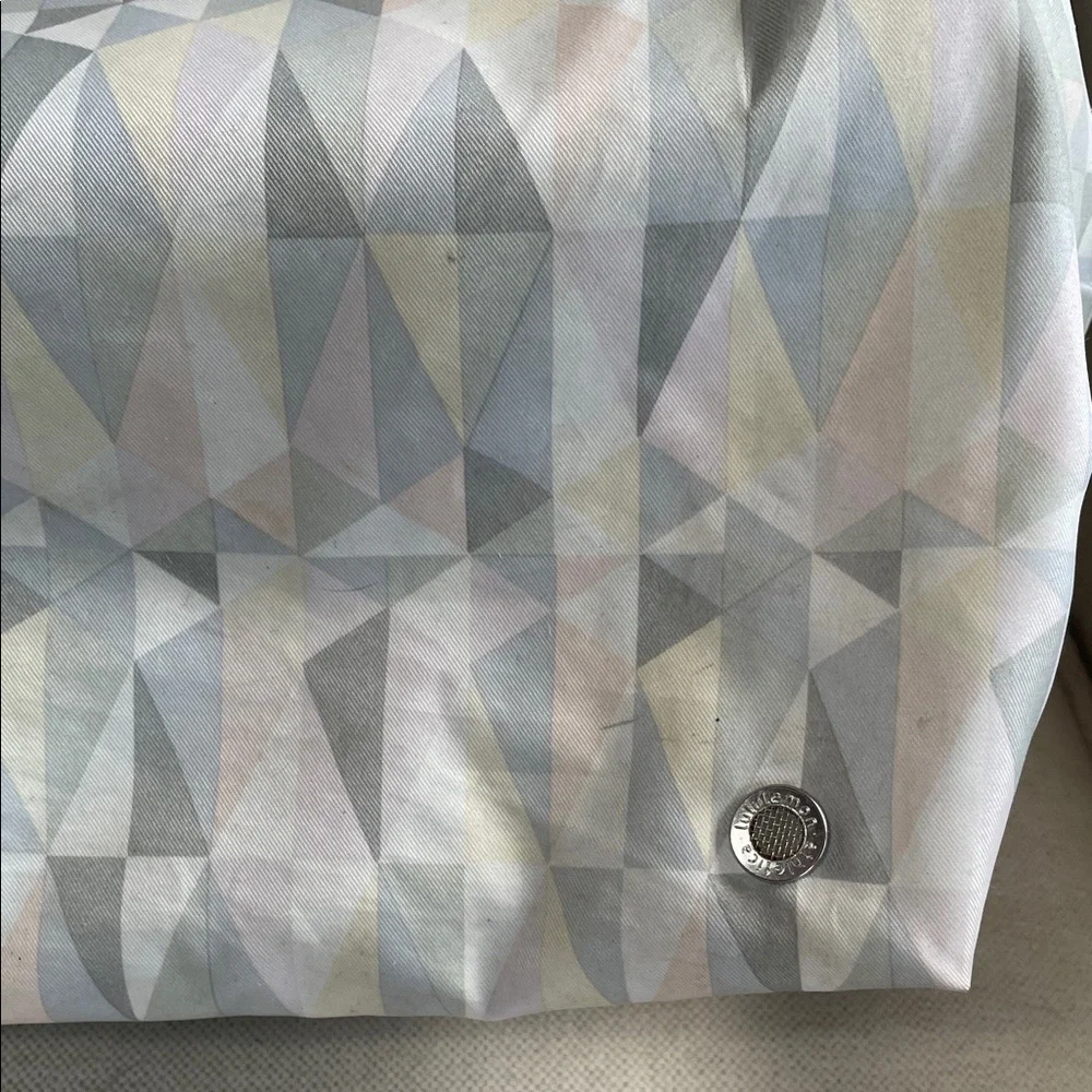 Lululemon Urban Sanctuary Bag - Black and Silver - Picture 16 of 16